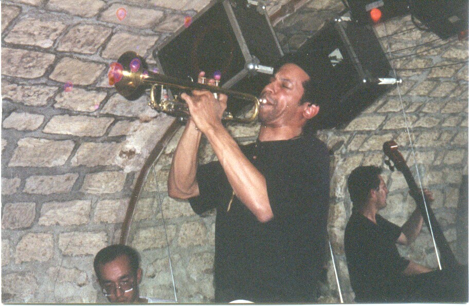 nb-Trumpet-Caves-Paris